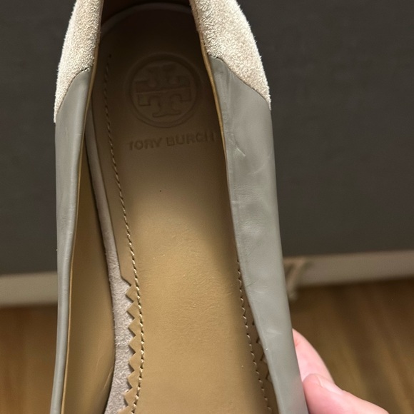 SOLD- TORY BURCH - Gigi Rounded-Toe Flat - Picture 6 of 7